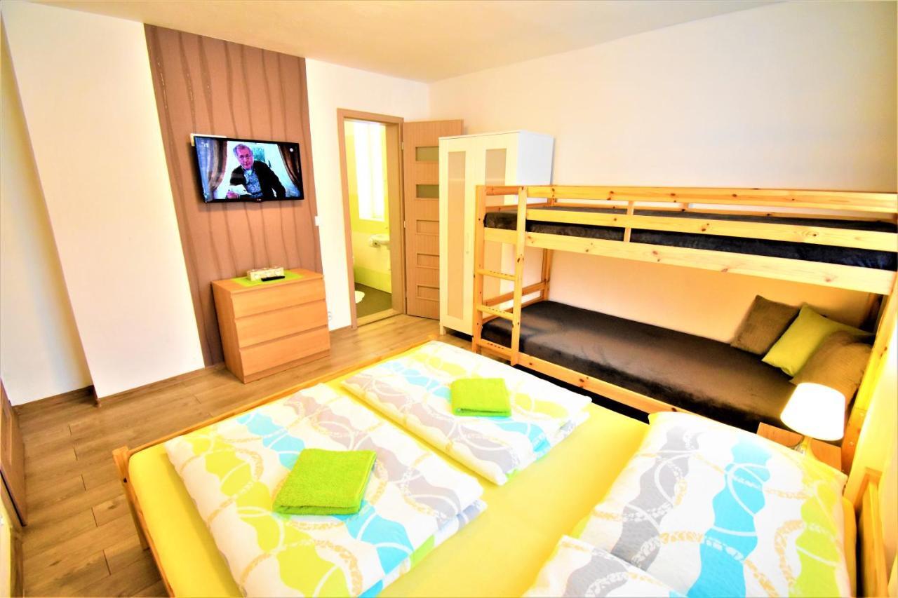 Penzion Privat Siesta Hotel Liptovský Mikuláš Екстериор снимка